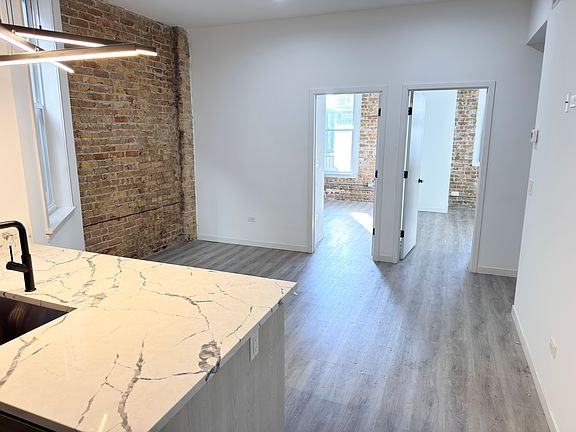 3rd image of 2743 W Division St #4R