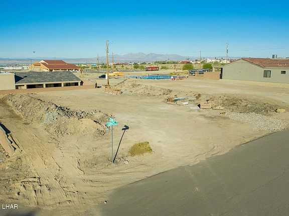 2nd image of 3171 Summit Way Lot 9