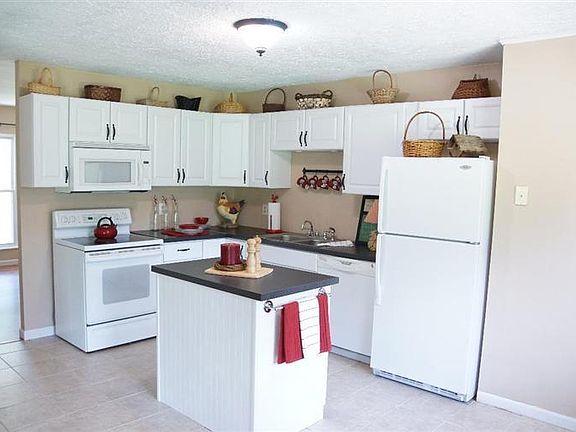 4th image of 2060 Westbury Ct