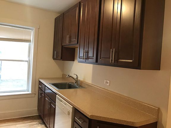3rd image of 2156 W Berteau Ave APT 1