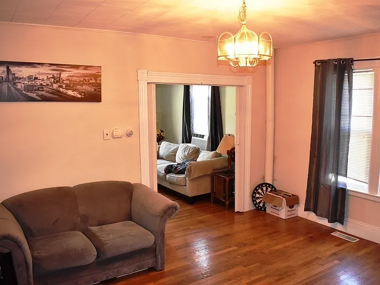 95 Temple St #1 — Photo 4