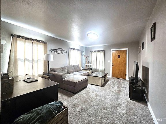 3rd image of 1220 Highland Ave