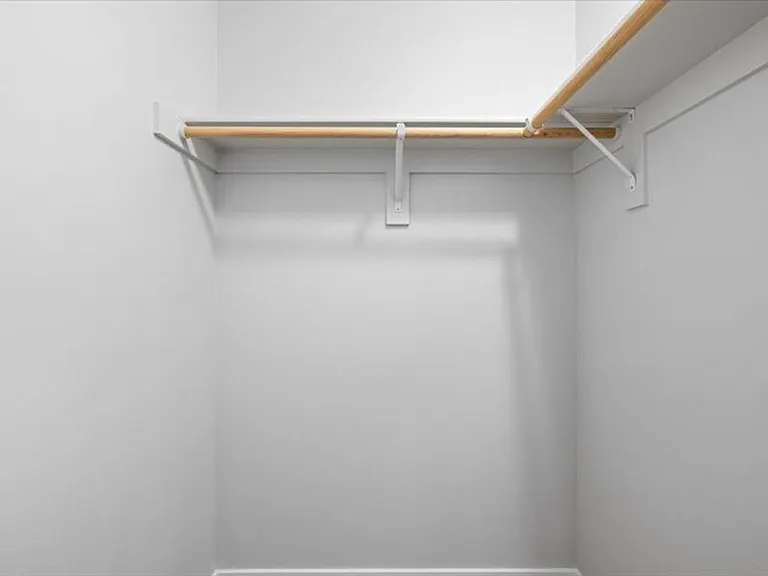 5329 Remington Dr — Photo 16