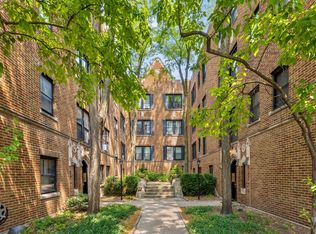 1100 W Montana St APT 3, Chicago, IL 60614