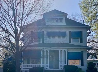 1214 N Vermilion St, Danville, IL