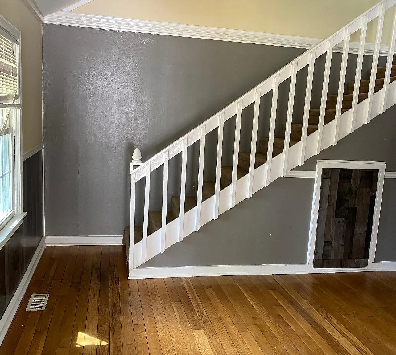 4 bed, 1.5 bath, 1320 sqft, $1,800 — Photo 2