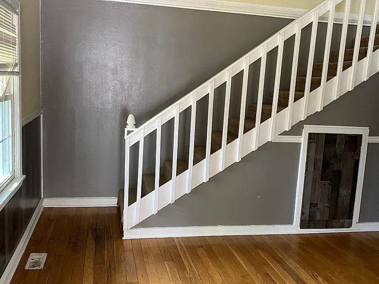 3902 Hawthorne Ave SW — Photo 2