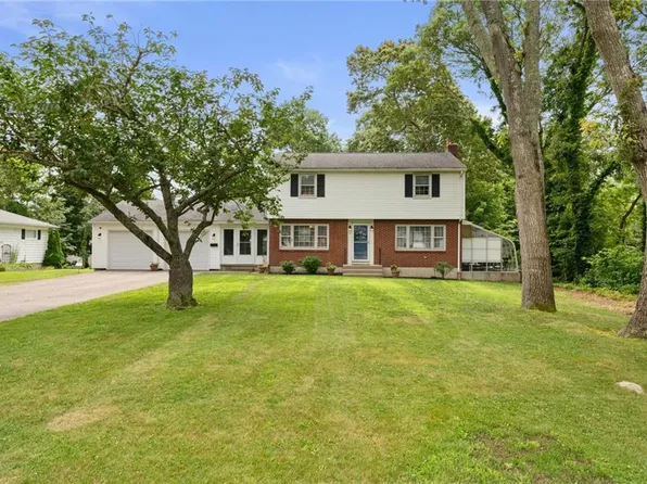 12 Azalea Dr, Westerly, RI 02891