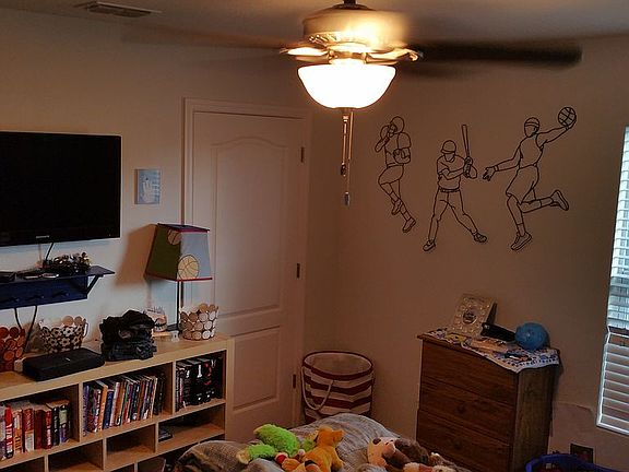 5th image of 16738 Broadford Ln
