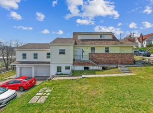 932 Gaskill Ave, Jeannette, PA 15644