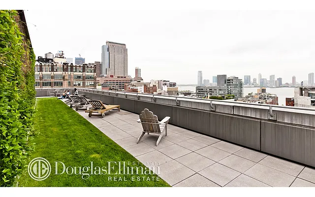 Sold by Douglas Elliman | media 21