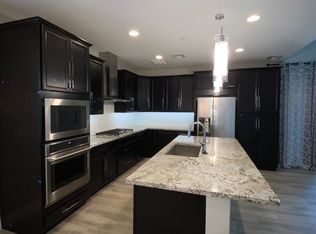 1915 S Follett Way, Gilbert, AZ 85295