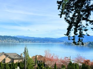 16930 SE 32nd Pl, Bellevue, WA 98008
