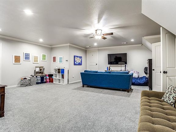 3rd image of 1500 Laurence Dr