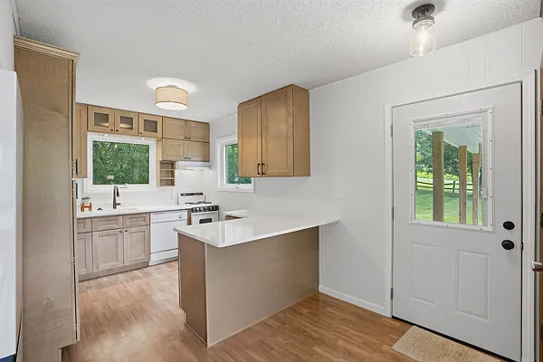 3867 Locust Ridge Rd NE — Photo 5
