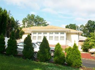 65 Deerfield Rd, Parlin, NJ 08859