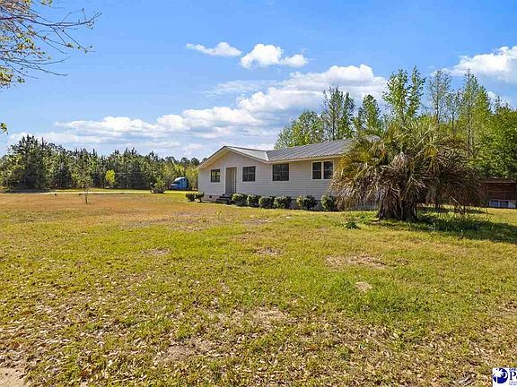 3rd image of 1825 Bluff Rd