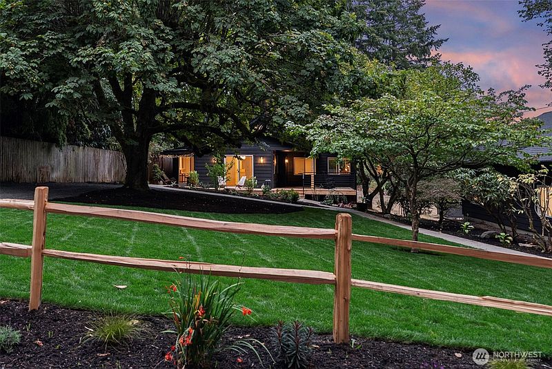 4th image of 16268 Norum Road NE