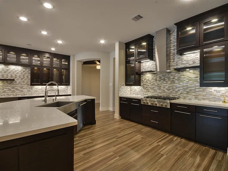 5911 Vineyard Creek Ln — Photo 17