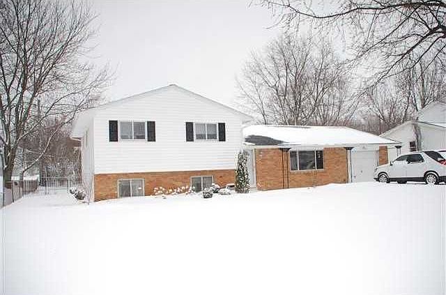 1st image of 131 Clooney Dr