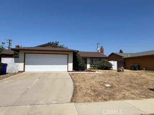 9854 Blanchard Ave, Fontana, CA 92335