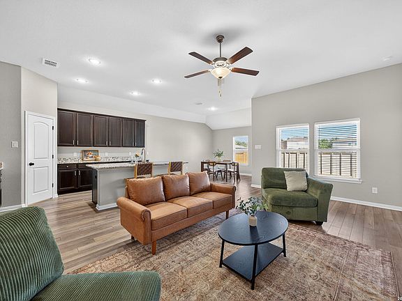 4th image of 6514 Underwood Way