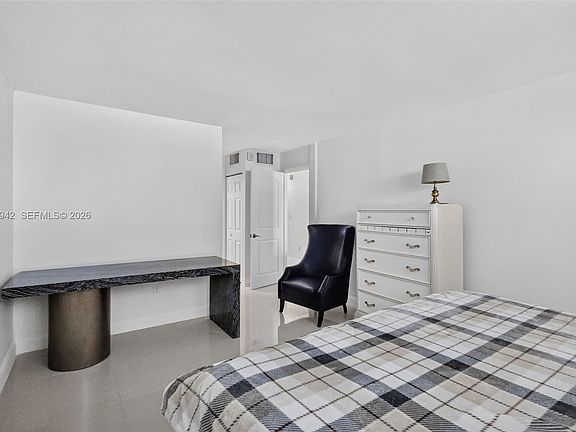 2nd image of 4000 NE 170th St APT 606