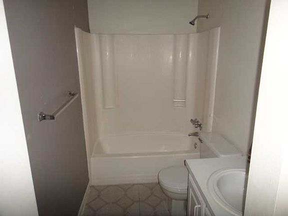 5th image of 4780 Orleans Ct APT A