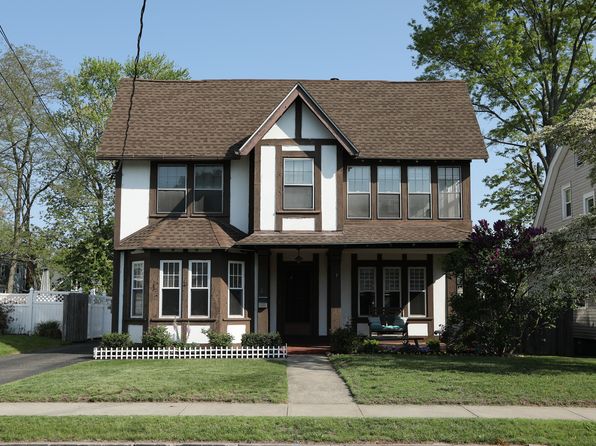 21 E Brown St, West Haven, CT 06516