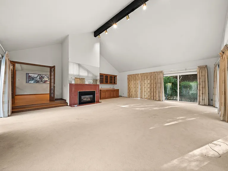 401 Moseley Rd — Photo 17