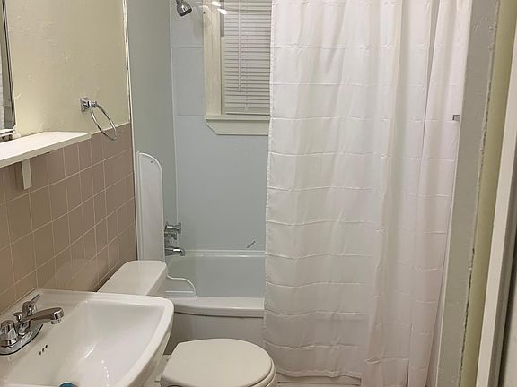 4th image of 2849 Handley Dr
