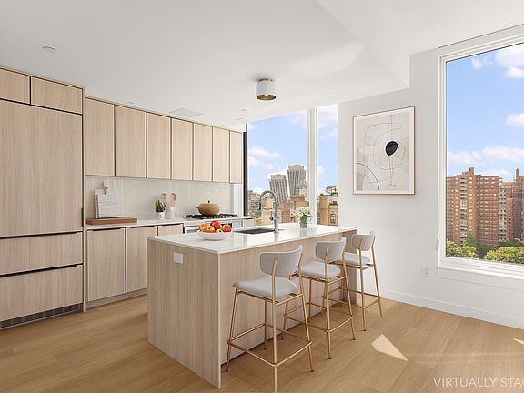 3rd image of 280 W 24th St Penthouse 1G