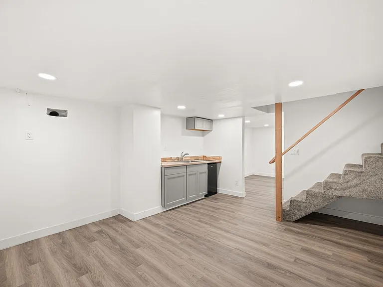 2624 W 8th Ave — Photo 2