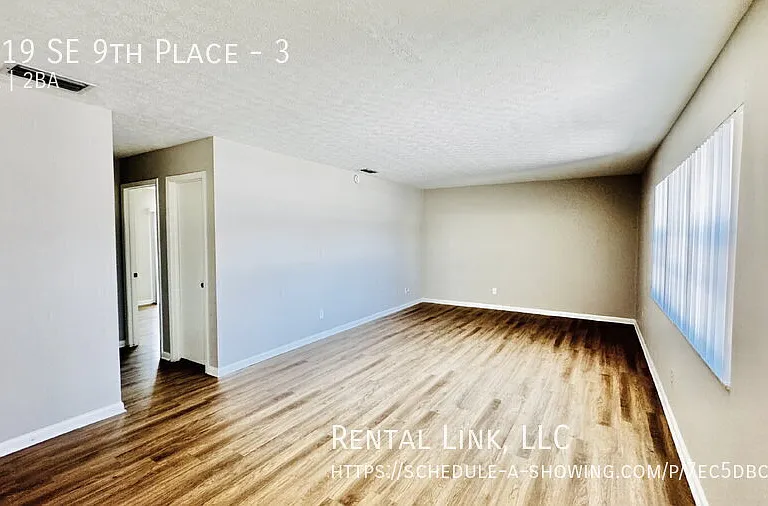 3619 SE 9th Pl #3 — Photo 8