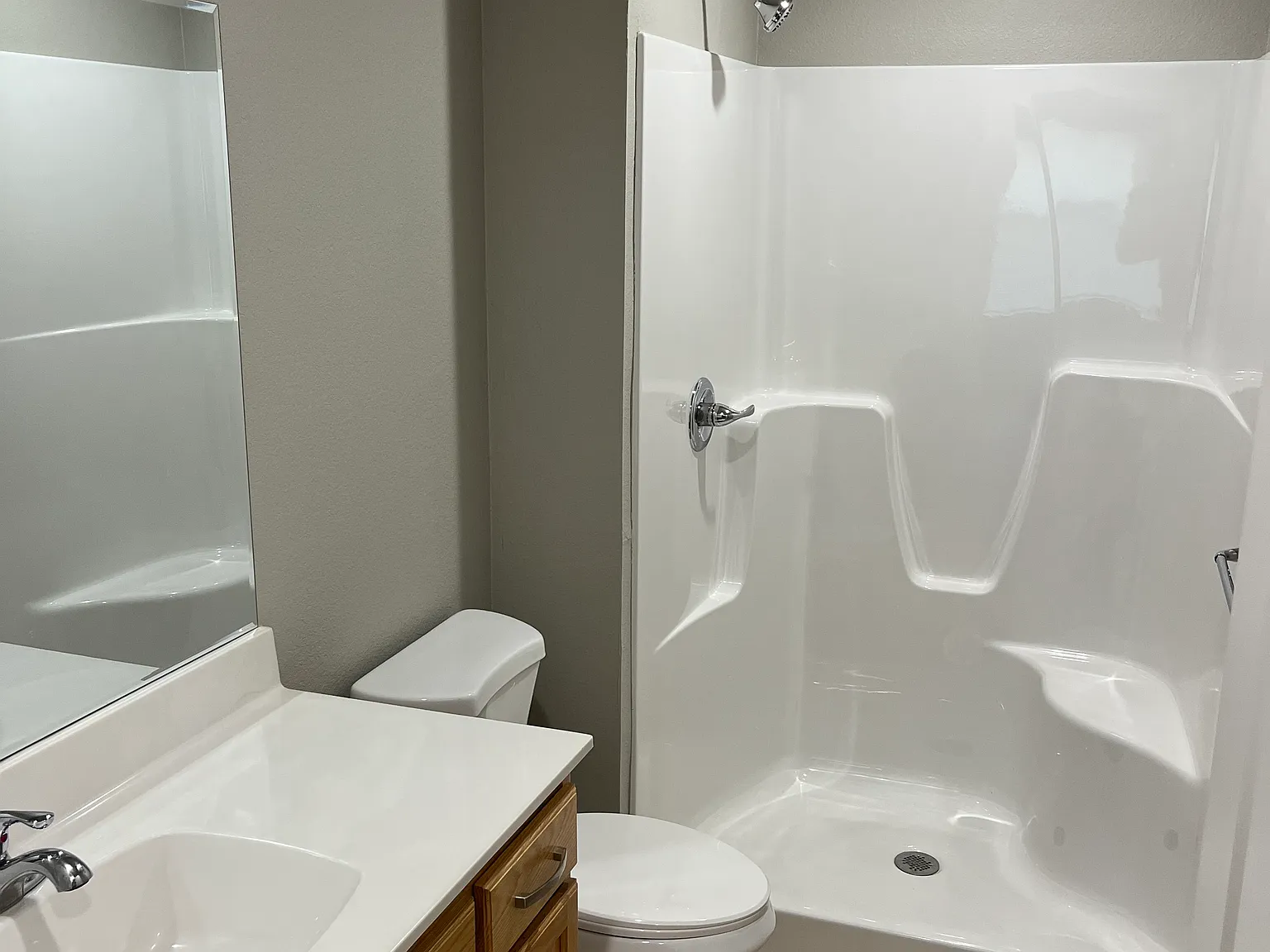 2 bed, 1000 sqft, $1,300 — Photo 4