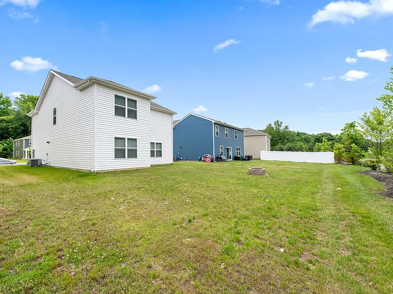 56 Currant Cir — Photo 27