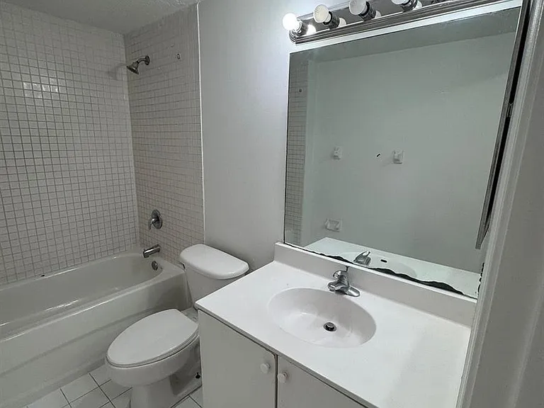1161 Golden Lakes Blvd #1311 — Photo 4