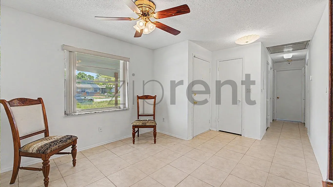 2 bed, 1128 sqft, $1,750 — Photo 3