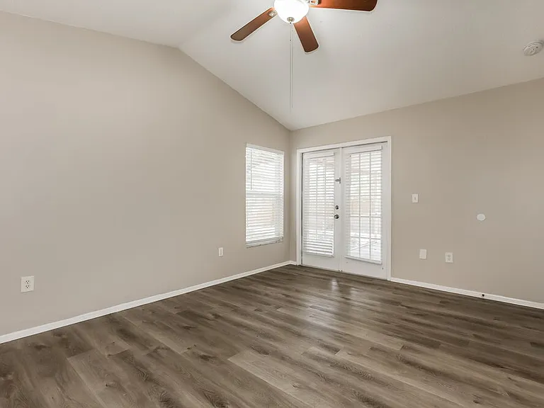 13208 Sharondale Ct — Photo 10