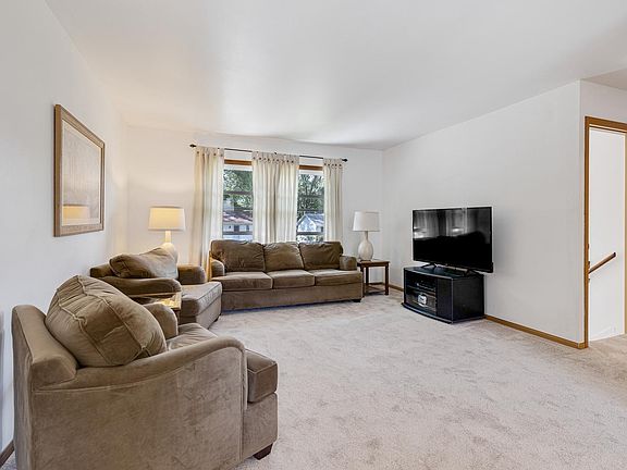 3rd image of 4408 Clearview Dr