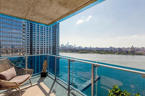 Rented by Town Residential | media 37