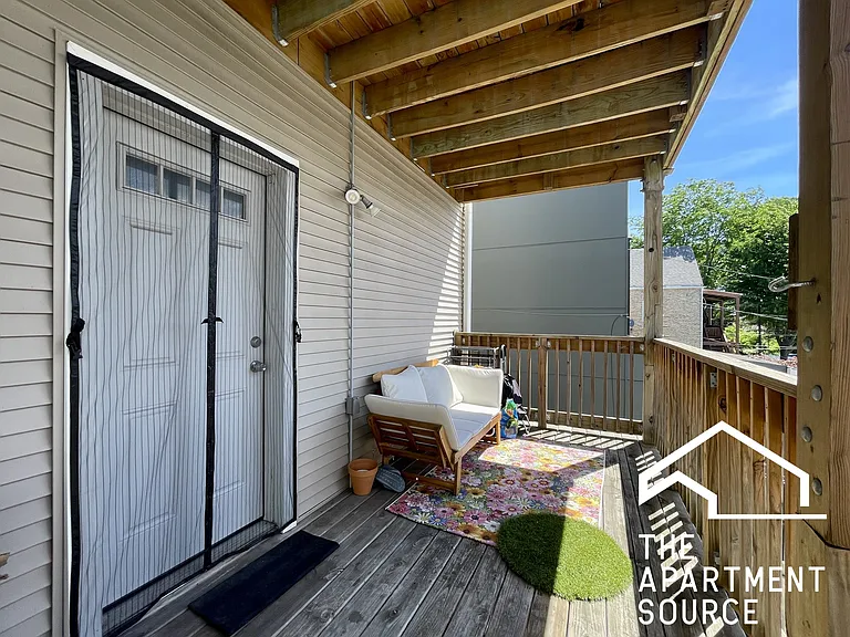 3611 W Wolfram St #2 — Photo 13