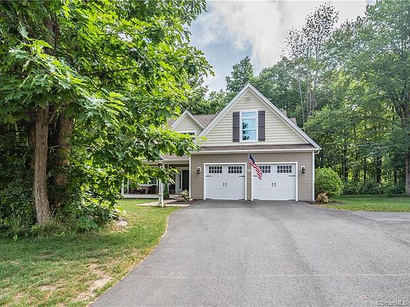 3rd image of 36 Oaklawn Dr