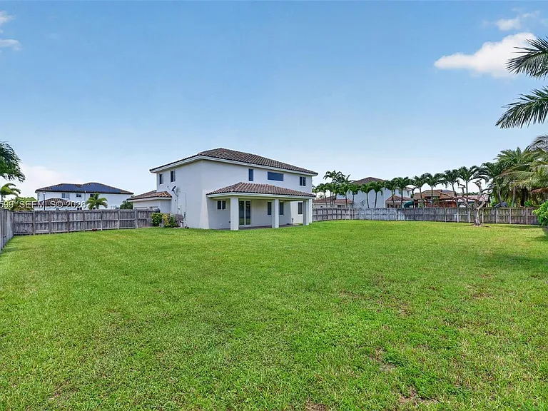 20943 SW 133rd Ave — Photo 37