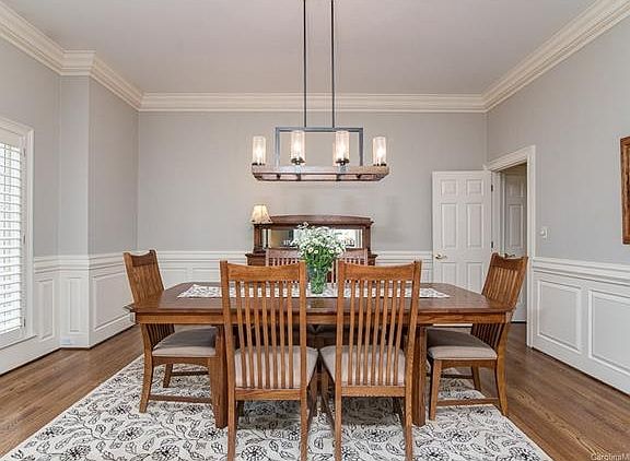 4th image of 4155 Moorland Dr