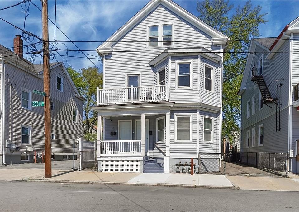 1st image of 61 Robin St
