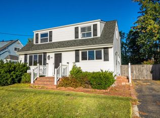320 Sunset Ave, Old Bridge, NJ 08857
