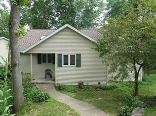 W11086 Lakeview Dr, Merrimac, WI 53561