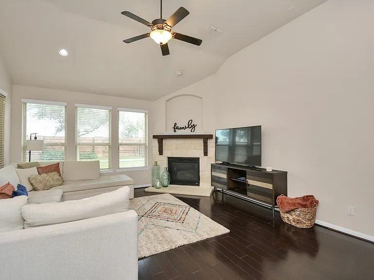17510 Woodfalls Ln — Photo 16