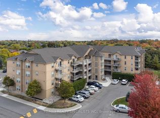 1440 Bishops Gate #406, Oakville, ON L6M 4M9